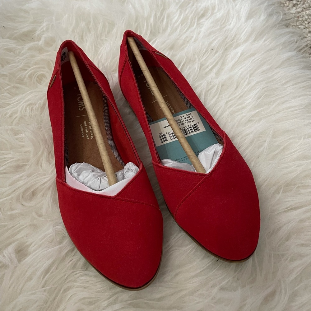 Toms red flats